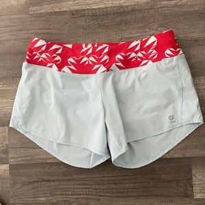 Oiselle Roga shorts